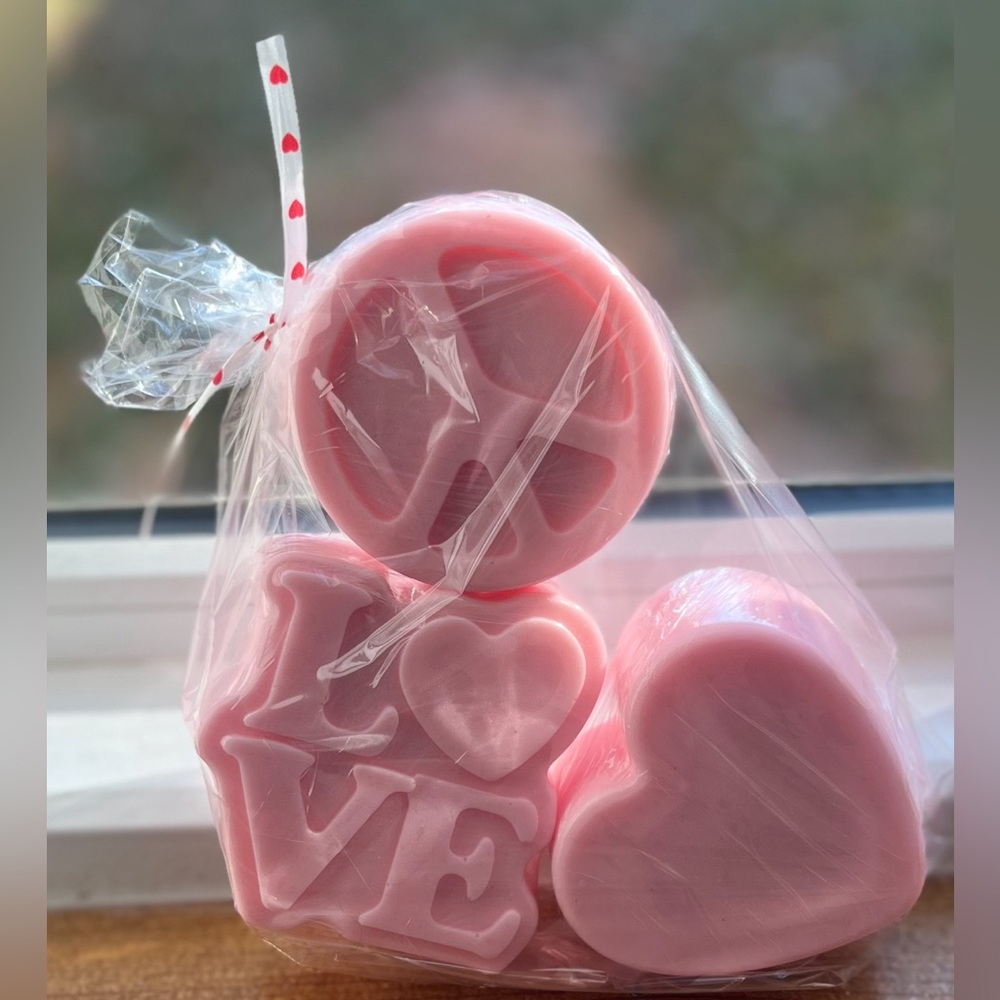 Handcrafted Soap Set - Handcrafted - Picture 2 of 2